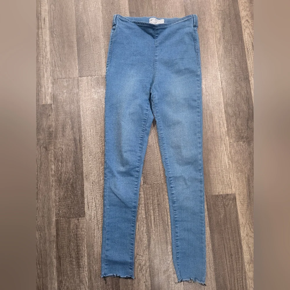 FREE PEOPLE EASY GOEAS IT DENIM JEGGINGS LEGGINGS LIGHT WASH boho Classy Y2k